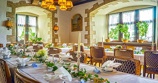 Burghotel in Mittelfranken zwischen Rothenburg ob der Tauber und der Rokokostadt Ansbach